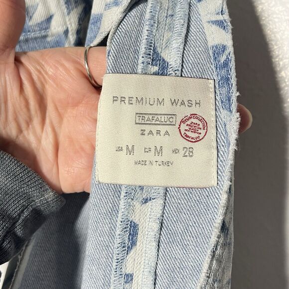 Zara Trafaluc Overalls Shortalls Size Medium Floral Acid Wash Denim Adjustable - Picture 4 of 13